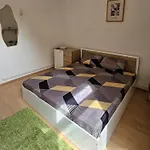 Din * Σκόπια
