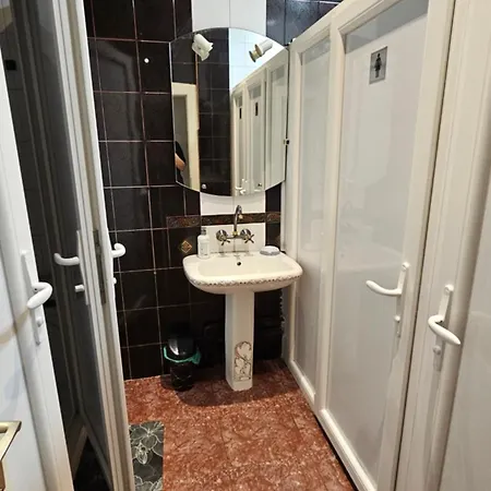 Din * Skopje